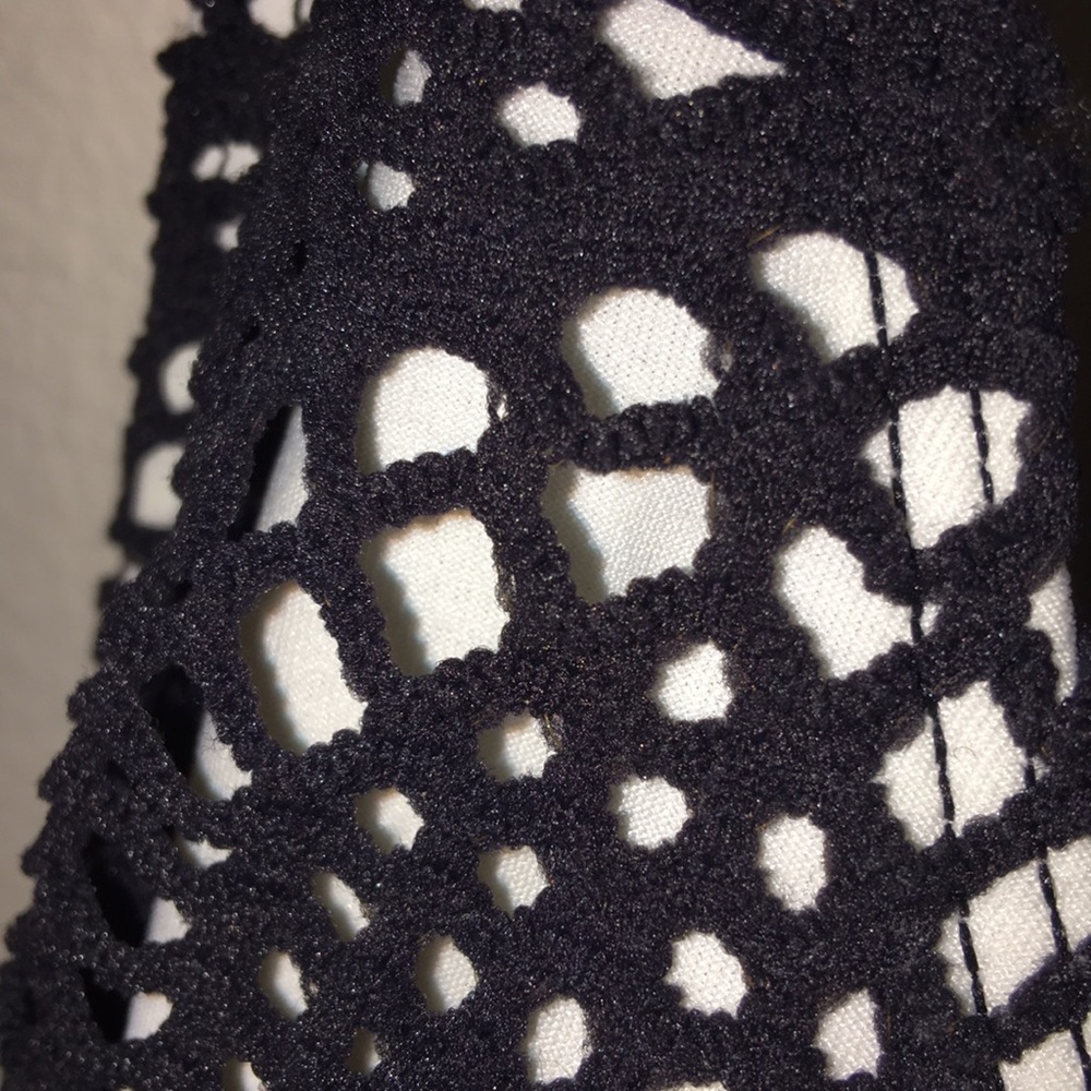 LA BLANCA CROCHET ONE PIECE SWIMSUIT (ACC) - Picture 5 of 8